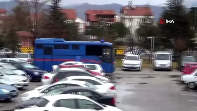 Isparta'daki 'Troyka Suç Örgütü' davasının tutuklu sanıklarına adli kontrol şartıyla tahliye Isparta'daki 'Troyka Suç Örgütü' davasının tutuklu sanıklarına adli kontrol şartıyla tahliye