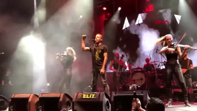 Manisa haluk levent'ten önce konser, sonra alanda temizlik