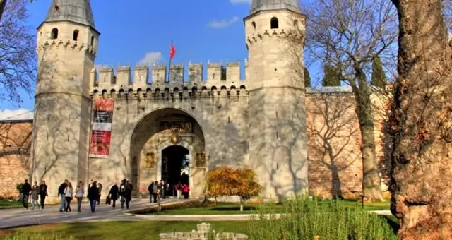 Topkapı Sarayı devredildi: Tüm hizmetleri Milli Saraylar İdaresi BaÅkanlıÄı'nda
