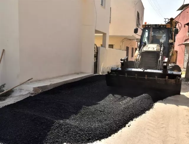 Toroslar'da yol yapım, bakım ve onarın çalışmaları devam ediyor Toroslar'da yol yapım, bakım ve onarın çalışmaları devam ediyor