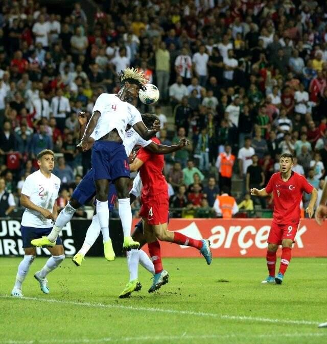 Ümit Milli Takımımz, İngiltere'ye 3-2 yenildi