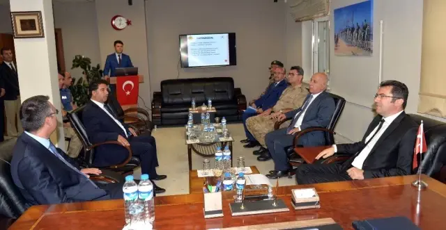 Vali Memiş güney ilçelerinde... Vali Memiş güney ilçelerinde...