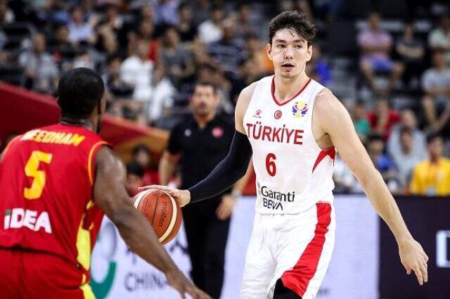 12 Dev Adam, klasman maçında Karadağ'ı 79-74 mağlup etti