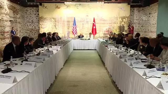 ABD Ticaret Bakanı Ross, özel sektör temsilcileriyle buluştu ABD Ticaret Bakanı Ross, özel sektör temsilcileriyle buluştu