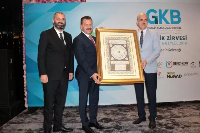AK Parti Genel Başkan Vekili Numan Kurtulmuş gençlere seslendi AK Parti Genel Başkan Vekili Numan Kurtulmuş gençlere seslendi
