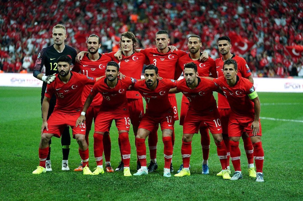 İlk 11'den 7 oyuncumuz Türkiye'yi Avrupa'da temsil ediyor!