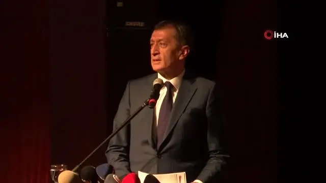 Bakan Selçuk: '2019 YKS'de ilk binde 130 imam hatipli öğrencimiz başarıya imza atmış bulunuyor'