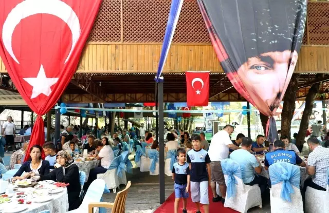 Başkan Yücel zabıtalarla bir araya geldi Başkan Yücel zabıtalarla bir araya geldi