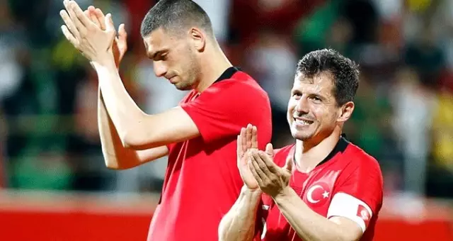 Emre Belözoğlu milli formayla 100. maçına çıktı Emre Belözoğlu milli formayla 100. maçına çıktı