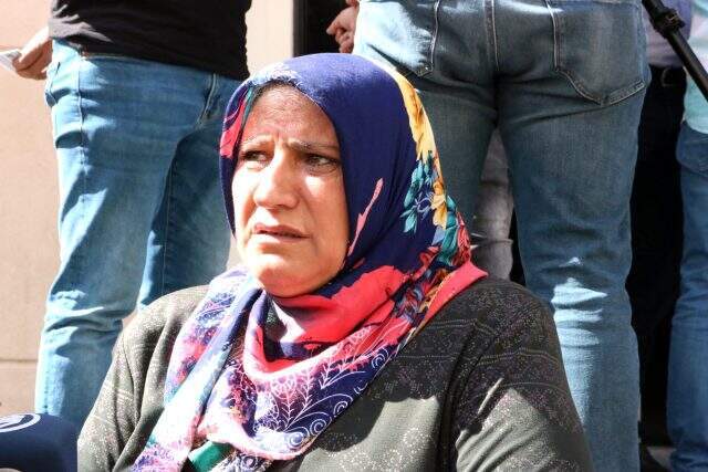 HDP binası önündeki oturma eyleminde 5'inci gününe girerken, eyleme katılan aile sayısı 13'e yükseldi