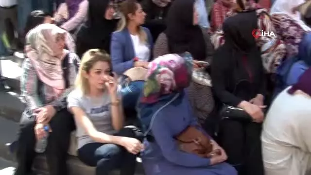 KADEM'den HDP önünde eylem yapan ailelere destek ziyareti KADEM'den HDP önünde eylem yapan ailelere destek ziyareti
