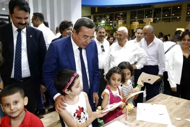 Konak Belediyesi'nin standı ilgi odağı oldu Konak Belediyesi'nin standı ilgi odağı oldu