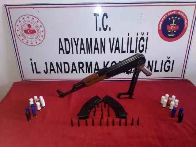 Operasyon yapılan evde kalaşnikof ele geçirildi