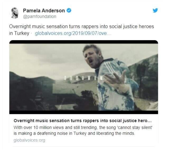 Oyuncu Pamela Anderson, Twitter hesabından 'Susamam' şarkısını paylaştı, ABD'li sanatçılara 'ilham alın ve daha cesur olun' dedi