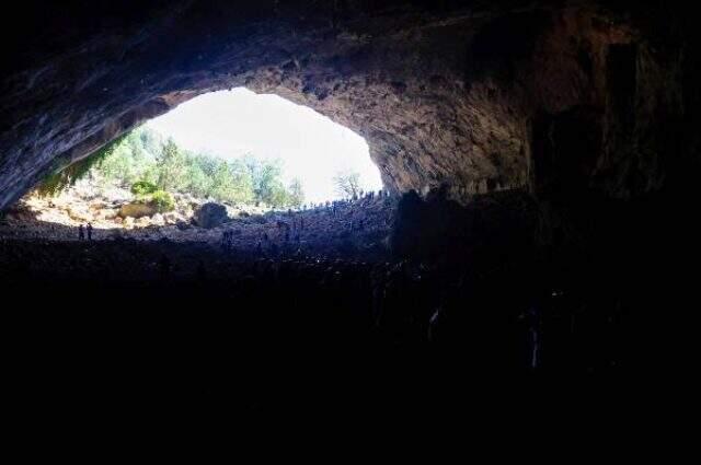 30 milyon yıllık mağarada ezan okundu
