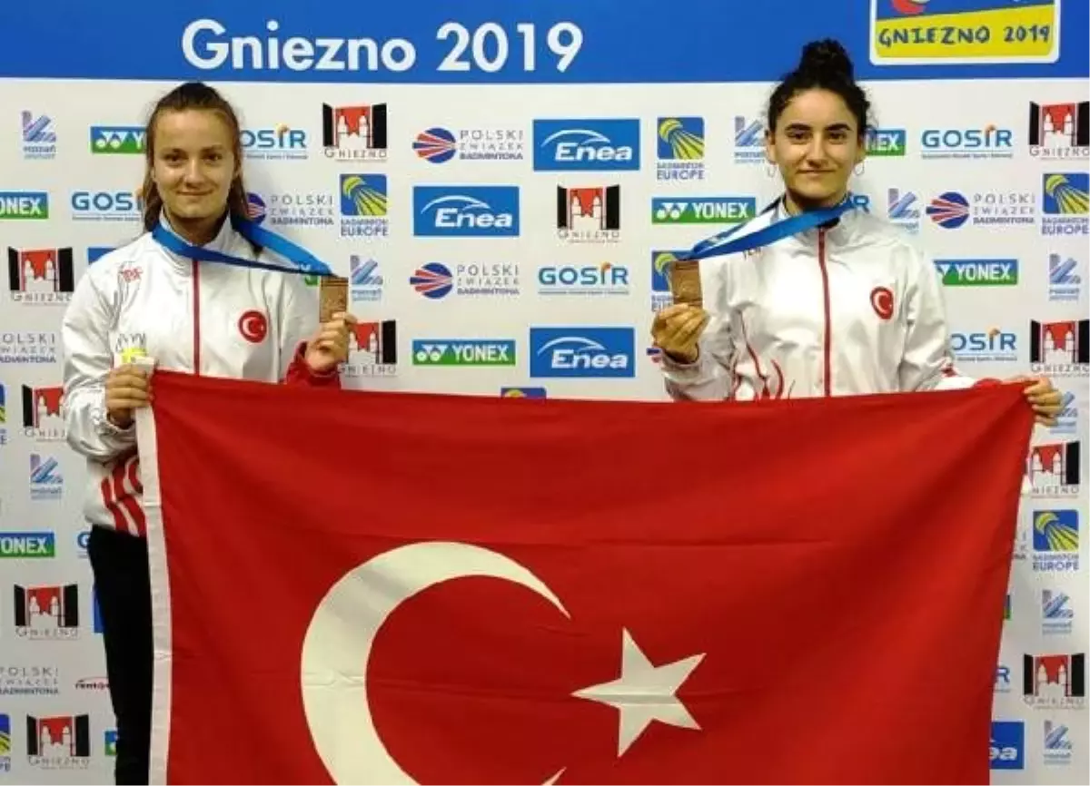 Badmintonda milliler, avrupa şampiyonası'nı 2 bronzla ...