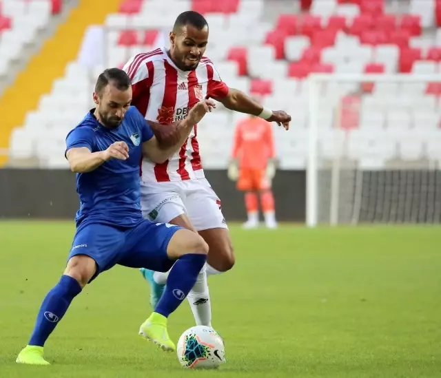 Dostluk maçını Erzurumspor kazandı Dostluk maçını Erzurumspor kazandı