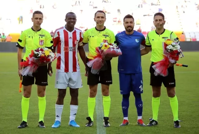 Dostluk maçını Erzurumspor kazandı Dostluk maçını Erzurumspor kazandı