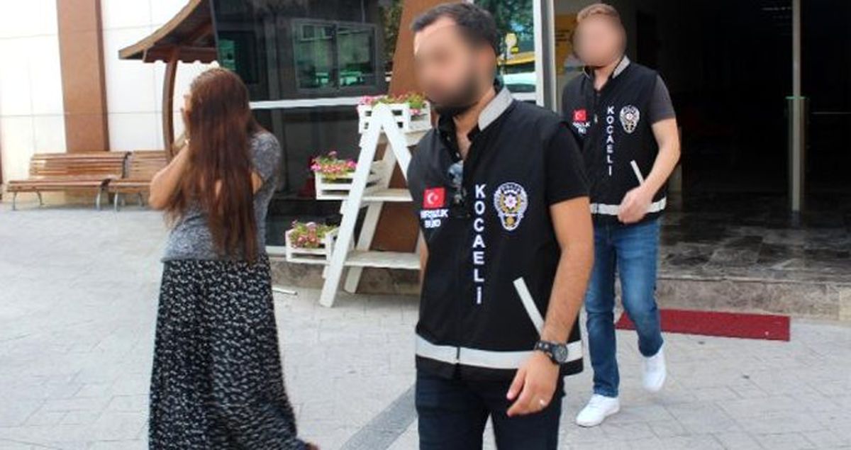 Girdikleri evden 10 bin TL'lik vurgun yapan hamile hırsızlar yakalandı