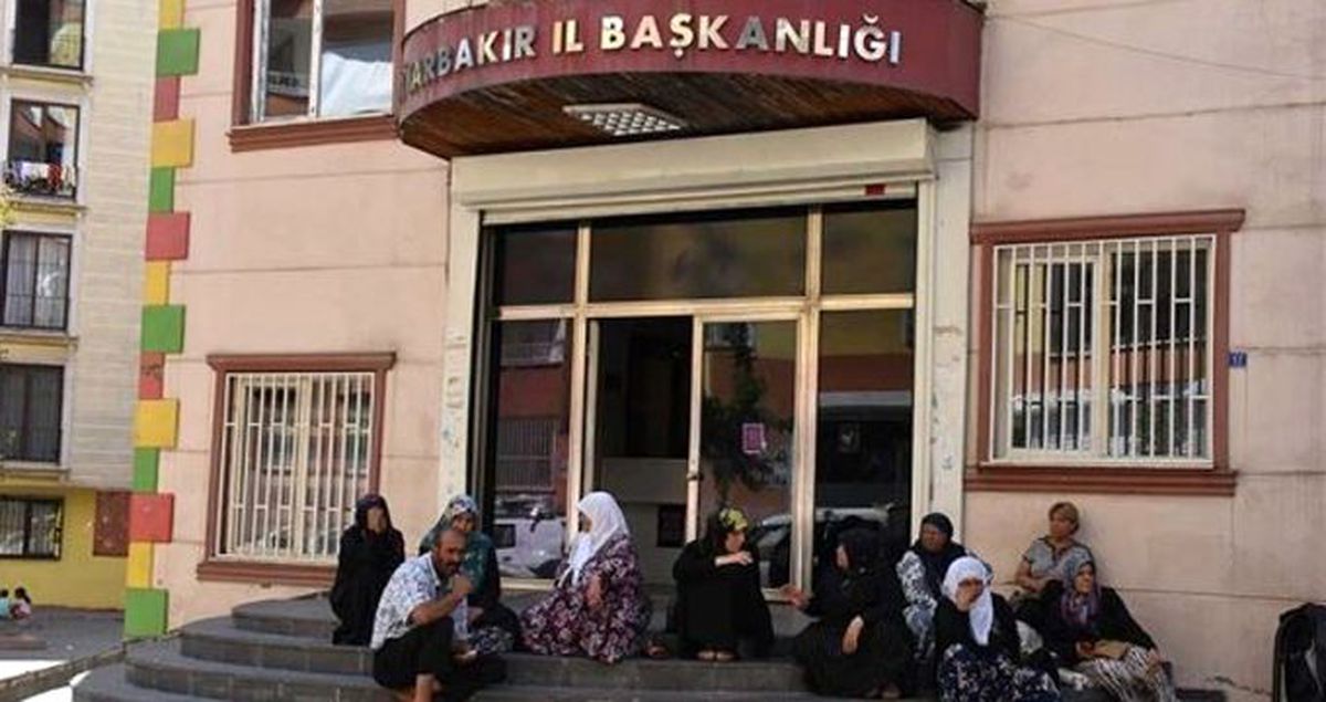 'Çocuğumuz dağa kaçırıldı' deyip eylem yapan aile: HDP'liler bizi uzun namlulu silahlarla tehdit etti