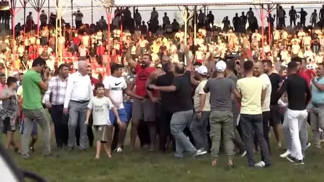 Kırkpınar'dan sonra Elmalı'da da Ali Gürbüz başpehlivan oldu Kırkpınar'dan sonra Elmalı'da da Ali Gürbüz başpehlivan oldu