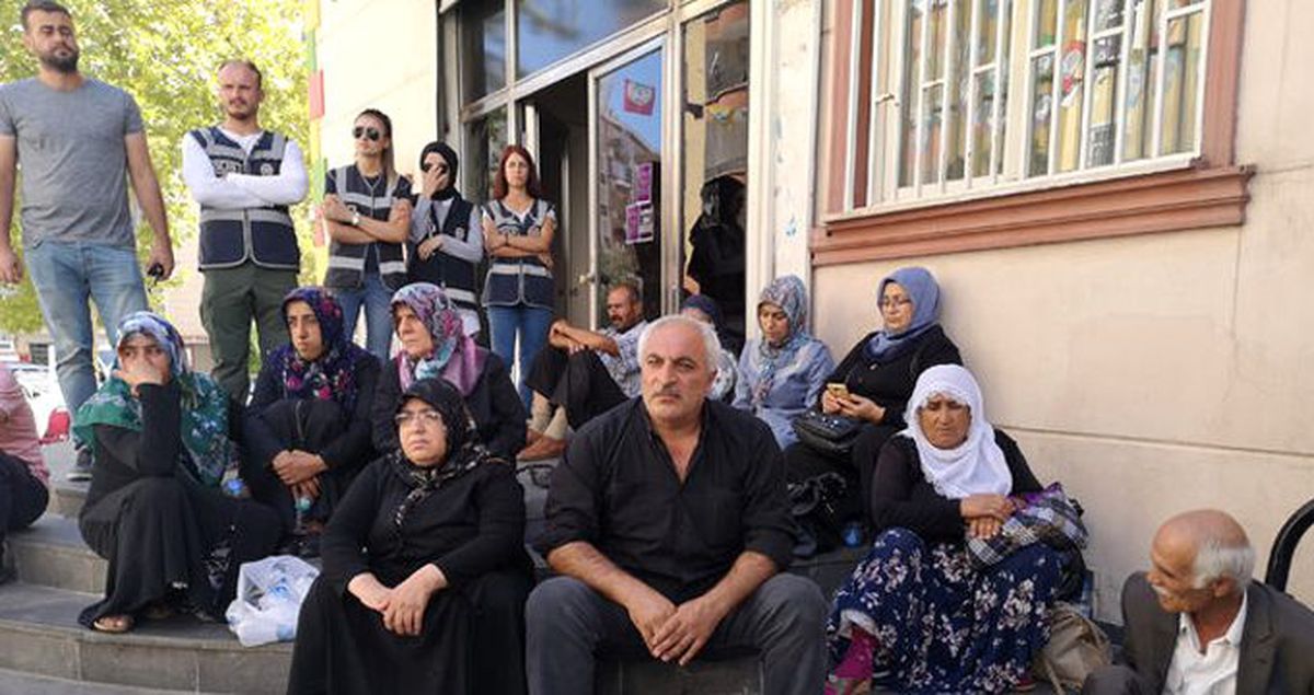 Diyarbakır Başsavcılığından HDP'nin il ve ilçe örgütleri hakkında soruşturma