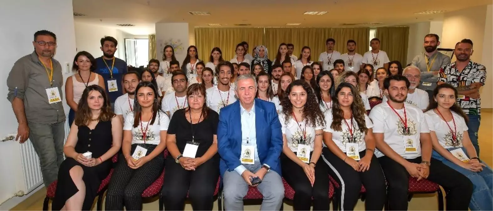 Ankara Büyükşehir Belediye Başkanı Yavaş gençlerle buluştu
