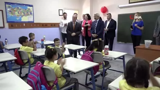 Başkan Erdem öğrencilerin heyecanını paylaştı