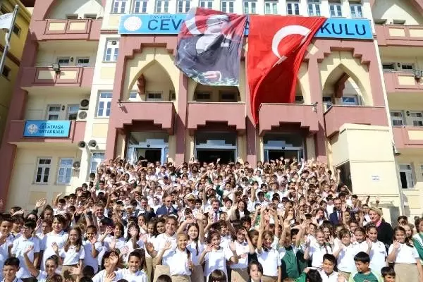 Çanakkale'de 77 bin öğrenci ders başı yaptı