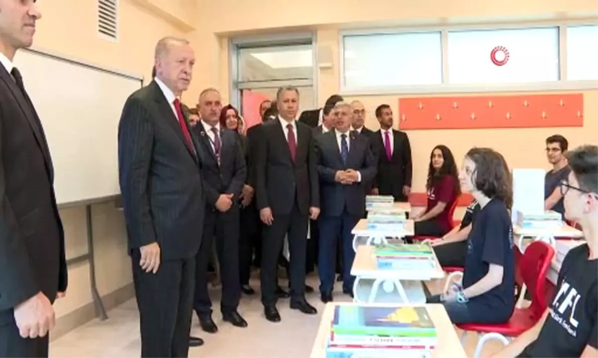 Cumhurbaskani Erdogan Ataturk Fen Lisesinde Ogrencilerle Bir Araya Geldi Haberler