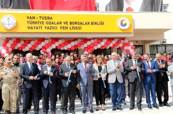 Cumhurbaşkanı erdoğan, telekonferansla van'daki lisenin açılışını yaptı