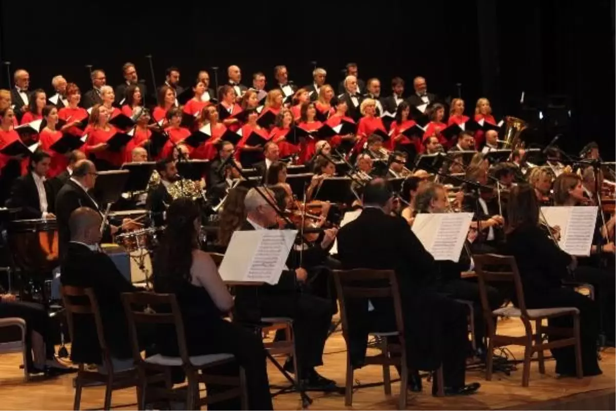 Cumhurbaşkanlığı senfoni orkestrası sivas'ta konser verdi