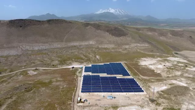 Develi Belediyesi Güneş Enerji Santrali Kayseri geneli üretimde zirvede Develi Belediyesi Güneş Enerji Santrali Kayseri geneli üretimde zirvede
