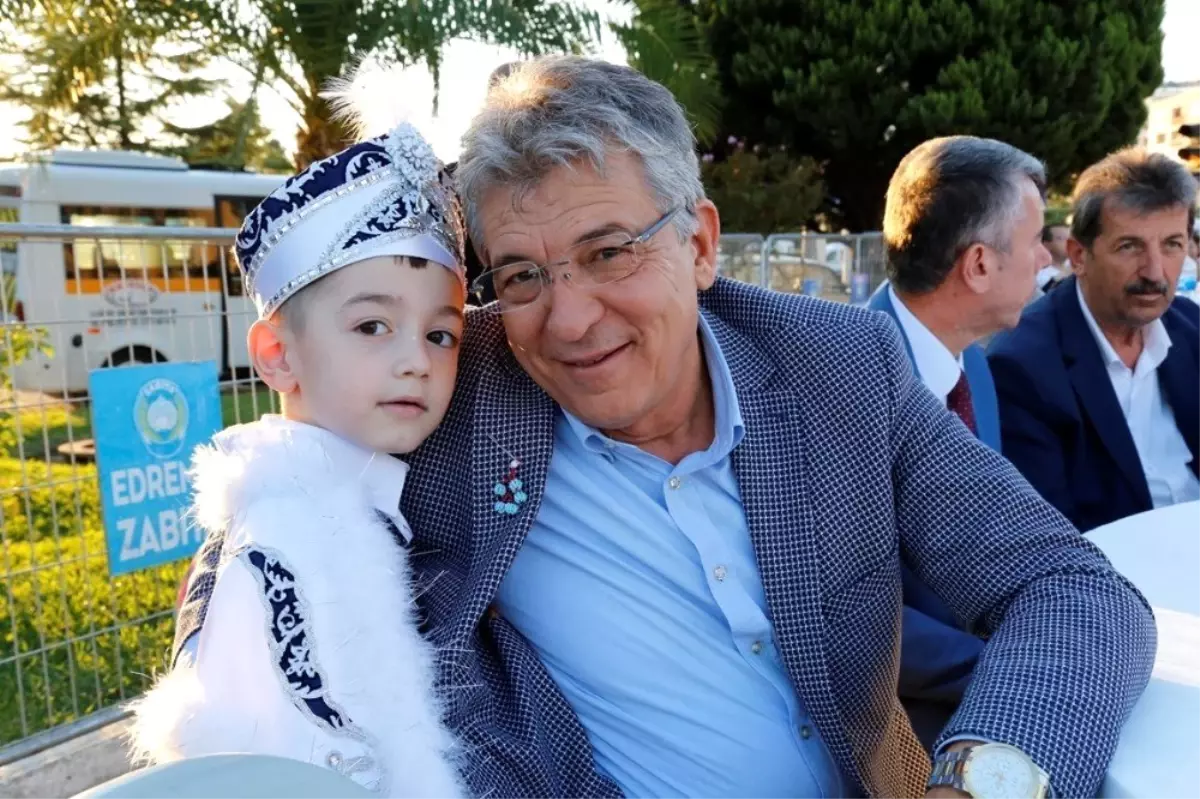 Edremit Belediyesi'nden toplu sünnet şöleni