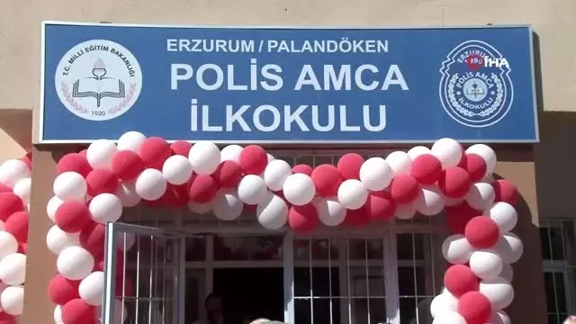 Erzurum'da ders zilini Vali Memiş çaldı, 150 bin öğrenci ders başı yaptı Erzurum'da ders zilini Vali Memiş çaldı, 150 bin öğrenci ders başı yaptı