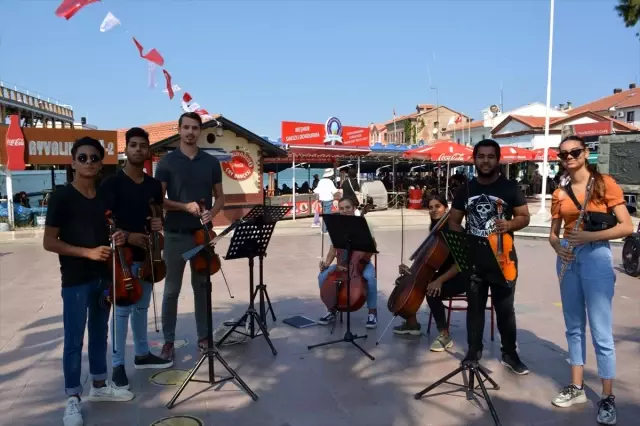 Guzel Sanatlar Lisesi Ogrencilerinden Sokak Konseri Haberler Haberler Com