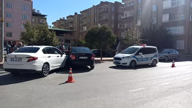 İslahiye'de trafik kazası: 1 yaralı İslahiye'de trafik kazası: 1 yaralı