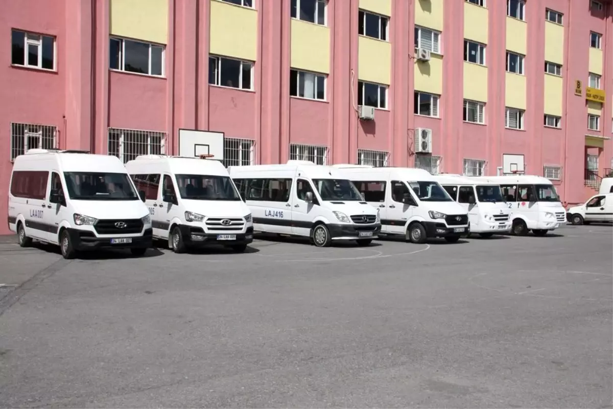 İstanbul'da 20 bin okul taşıtı trafiğe çıktı