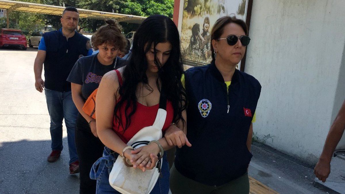 Arkadaşlarının ifadesi ile dolandırıcılık yapan abla-kardeş hapsi boyladı