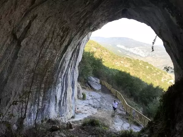 Küre dağları'ndaki mağara turizme kazandırıldı Küre dağları'ndaki mağara turizme kazandırıldı