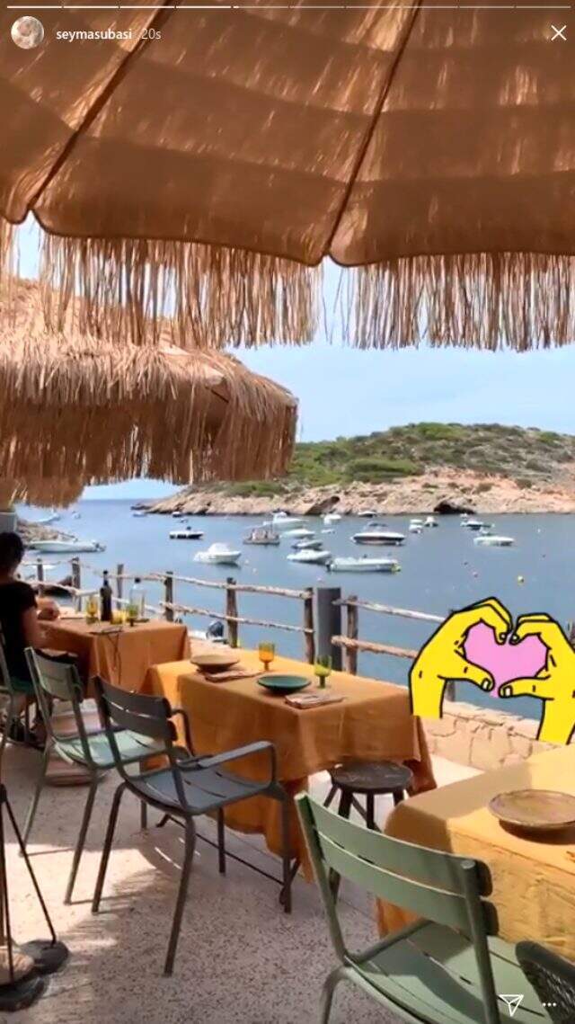 Okulun ilk günü tatilden paylaşım yapan Şeyma Subaşı'na tepki yağdı!