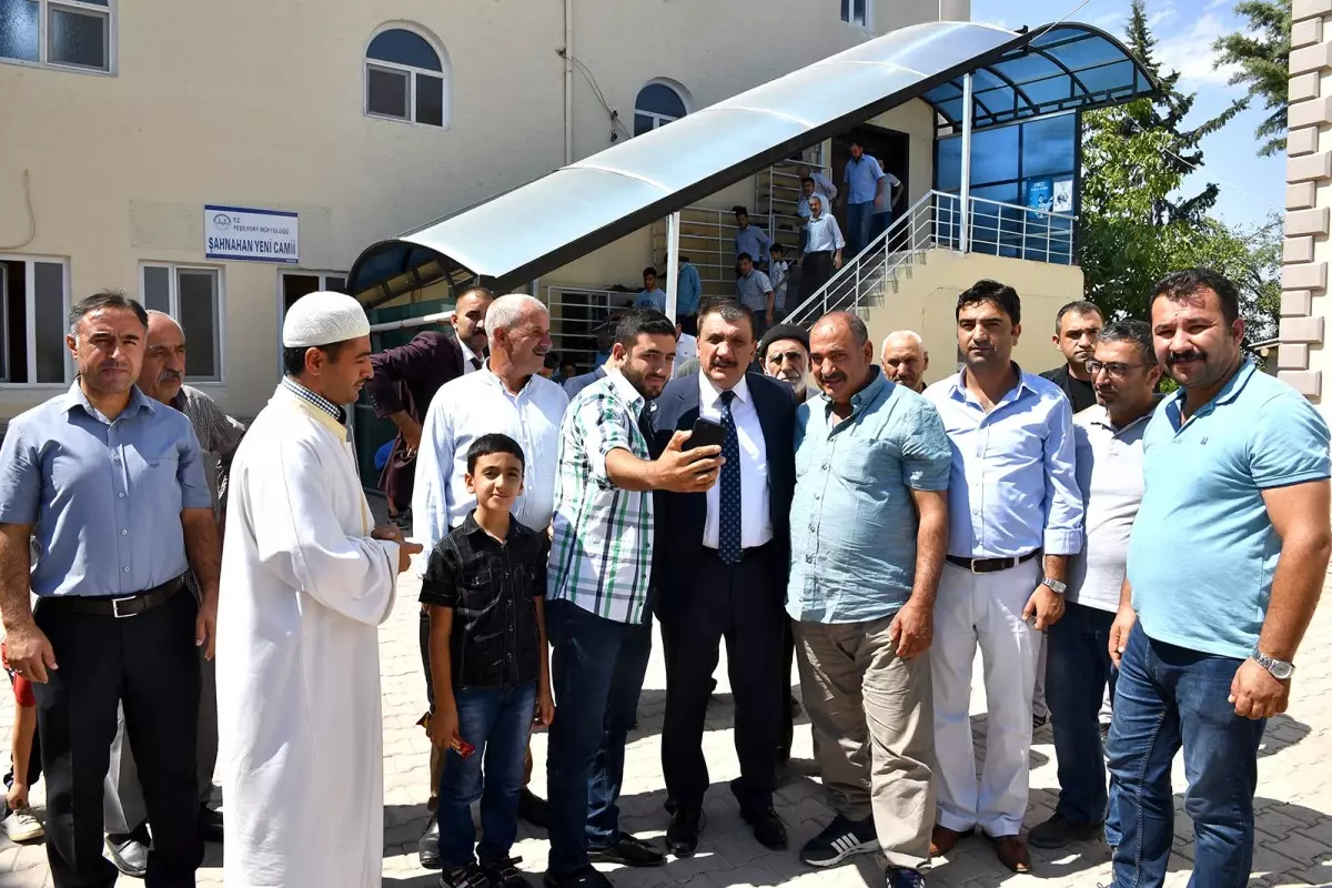 Şahnahan Mahallesinde 60 km'lik altyapı yatırımı bitmek üzere
