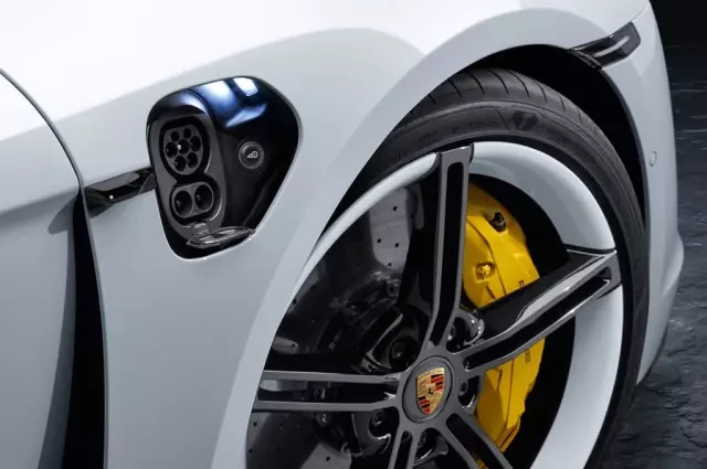 Tamamen elektrikli: Porsche Taycan