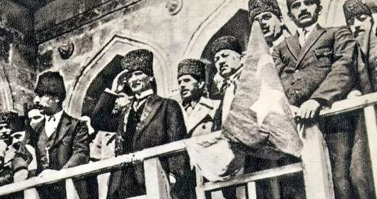 tarihte bugun 9 eylul izmir dusman isgalinden kurtarildi