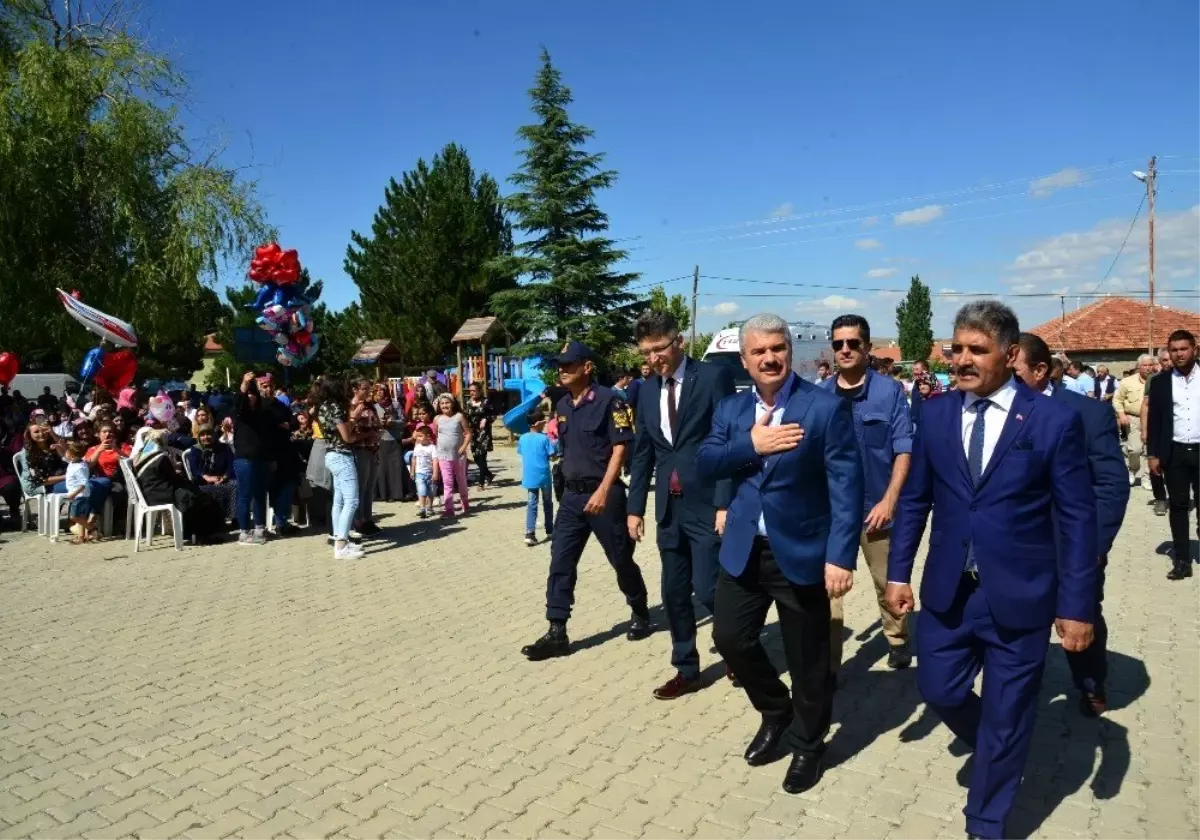 Vali Akın, Kurancılı Kültür Sanat Festivaline katıldı