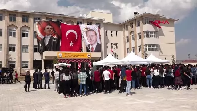 Van cumhurbaşkanı erdoğan, telekonferansla van'daki lisenin açılışını yaptı Van cumhurbaşkanı erdoğan, telekonferansla van'daki lisenin açılışını yaptı