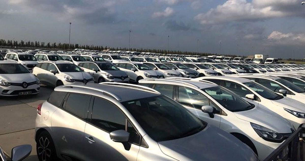 Yenikapı'da sergilenen İBB'ye ait araçlar kaldırıldı