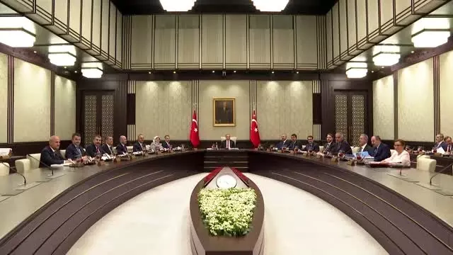 Cumhurbaşkanlığı Kabine toplantısında Fırat'ın doğusu ve ABD mutabakatı konuşuldu Cumhurbaşkanlığı Kabine toplantısında Fırat'ın doğusu ve ABD mutabakatı konuşuldu