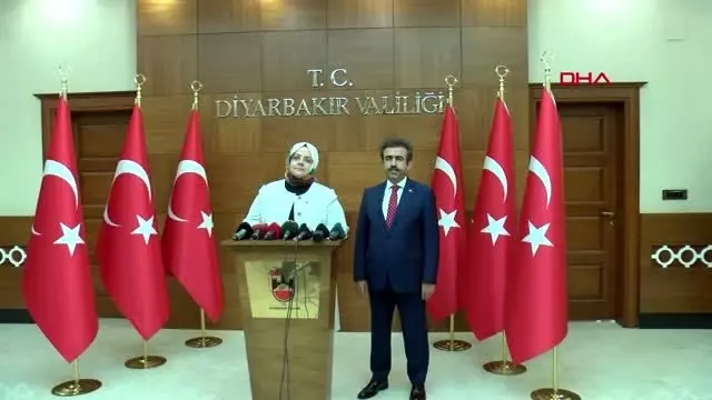 Diyarbakır hdp önündeki eylemde 7'nci gün; çocuklarını isteyen aile sayısı 18'e çıktı Diyarbakır hdp önündeki eylemde 7'nci gün; çocuklarını isteyen aile sayısı 18'e çıktı