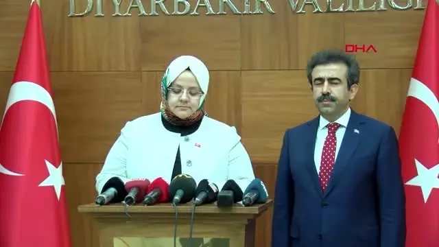 Diyarbakır hdp önündeki eylemde 7'nci gün; çocuklarını isteyen aile sayısı 18'e çıktı Diyarbakır hdp önündeki eylemde 7'nci gün; çocuklarını isteyen aile sayısı 18'e çıktı